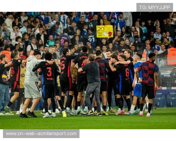 巴萨球员单刀冷静终结比赛悬念