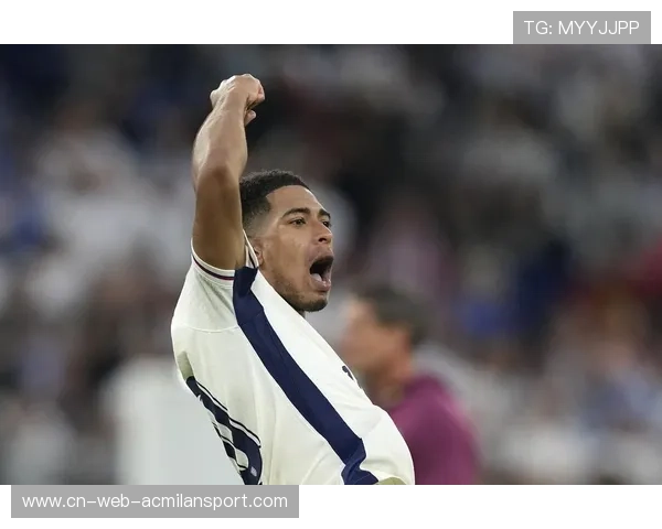 贝林厄姆连续假动作摆脱后突施冷射，英格兰场面全面活跃